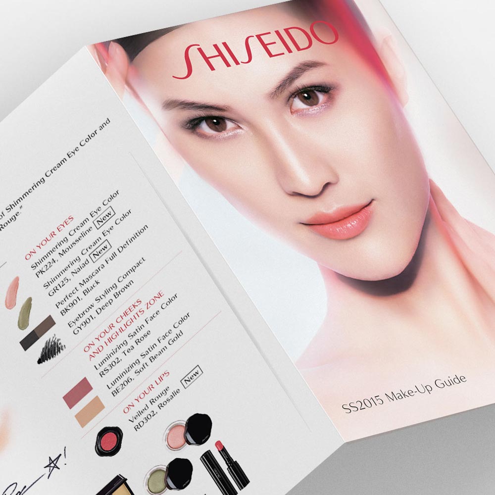 GRAPHISTE Plaquette dépliant shiseido